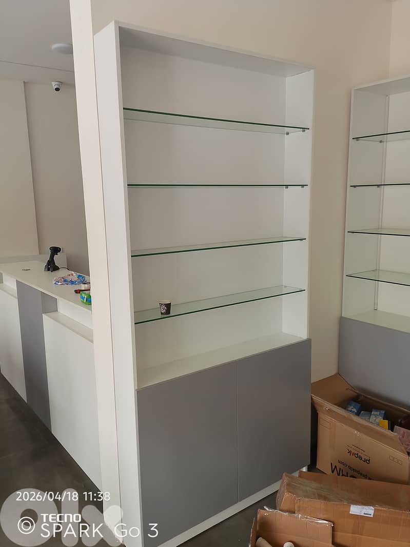 Pharmacy or shop displays 4