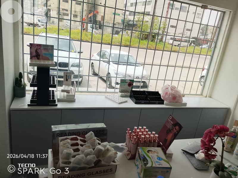 Pharmacy or shop displays 6