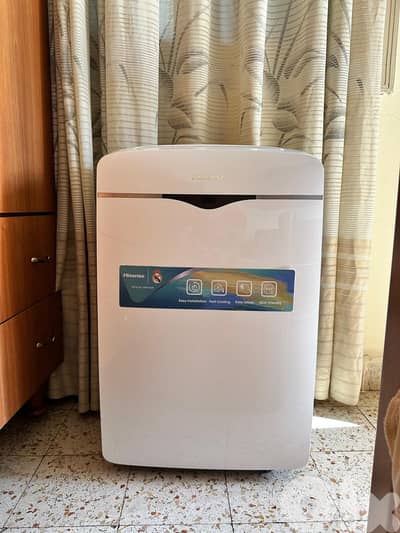 Like-New ‎12,000 BTU Portable Air Conditioner (& Heater)