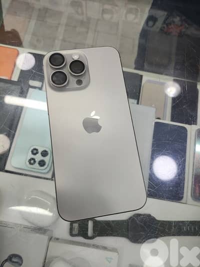 apple iphone 15 pro max used