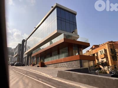 Corner Office Space for Rent- Prime location مكتب تجاري زاوية للإيجار