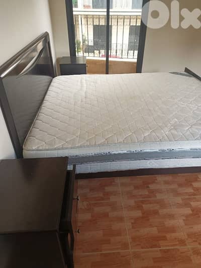 تخت مجوز مع فرشه شبه جديده 2كومندين شوفنيرا
