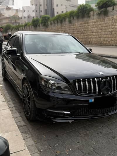 Mercedes-Benz C-Class 2011
