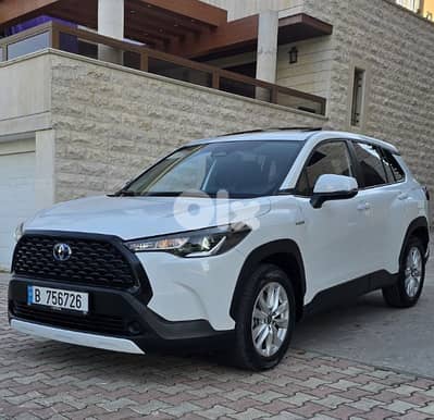TOYOTA COROLLA CROSS 2023 HYBRID SE WITH 37000 KM ONLY