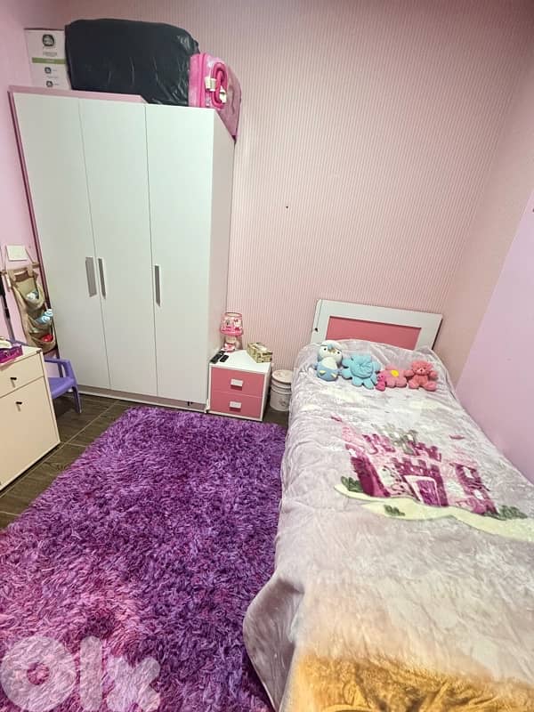 girl bedroom for sale in perfect condition. 1