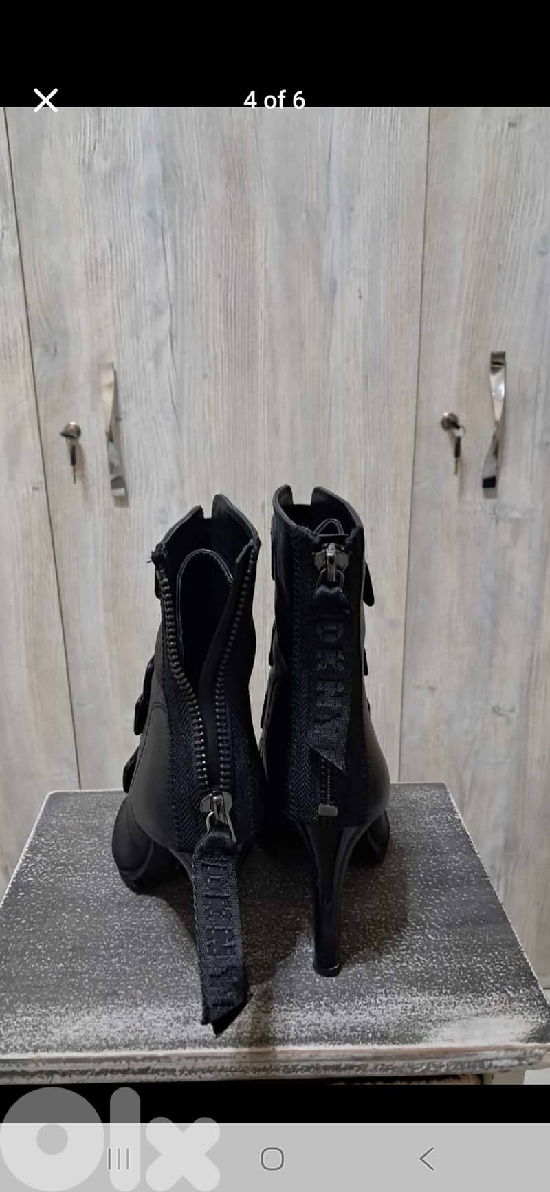 DKNY WOMAN HEELS SIZE 7 3