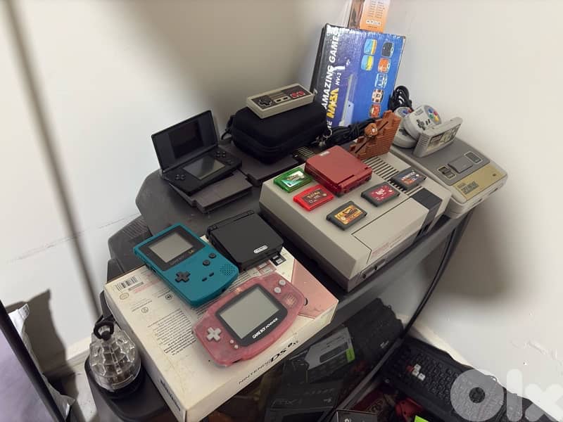 Retro Nintendo Consoles in Perfect Condition 1