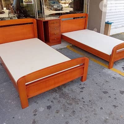 تخوتي خشب مسيف مع شفونيار،