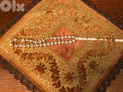 مسبحة عاج ، مطعمة فضة عيار ألف