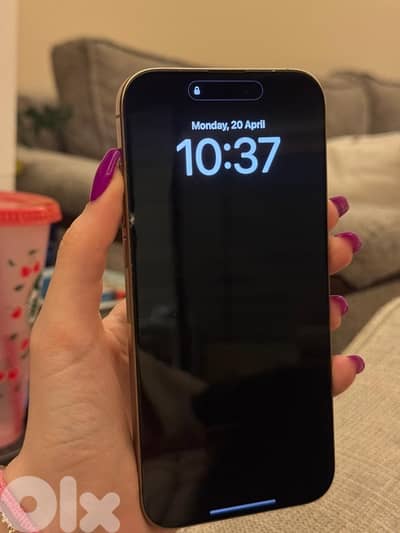 iPhone 16 Pro Max [beige] - 256GB - Cracked screen (شعر)