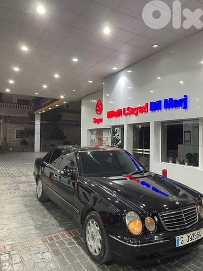 Mercedes-Benz E-Class 2000
