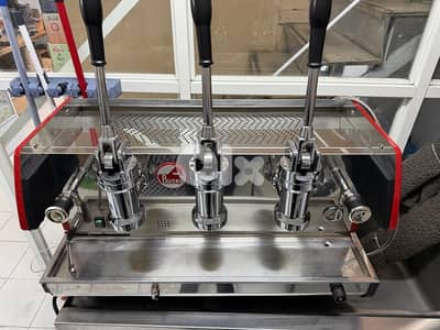 Authentic La Pavoni 3-group level espresso machine, classic Italian