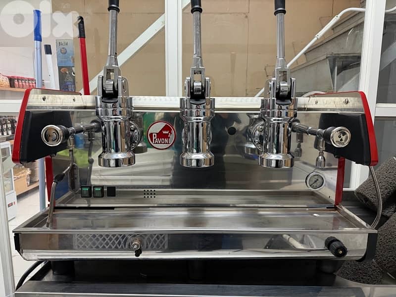 Authentic La Pavoni 3-group level espresso machine, classic Italian 1