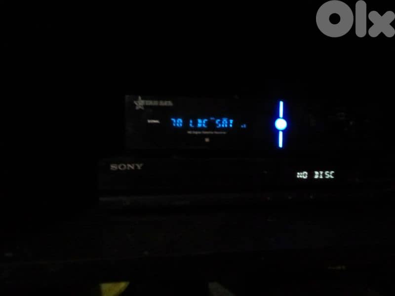 sony TV and dvd reader with receiver and speaker 12