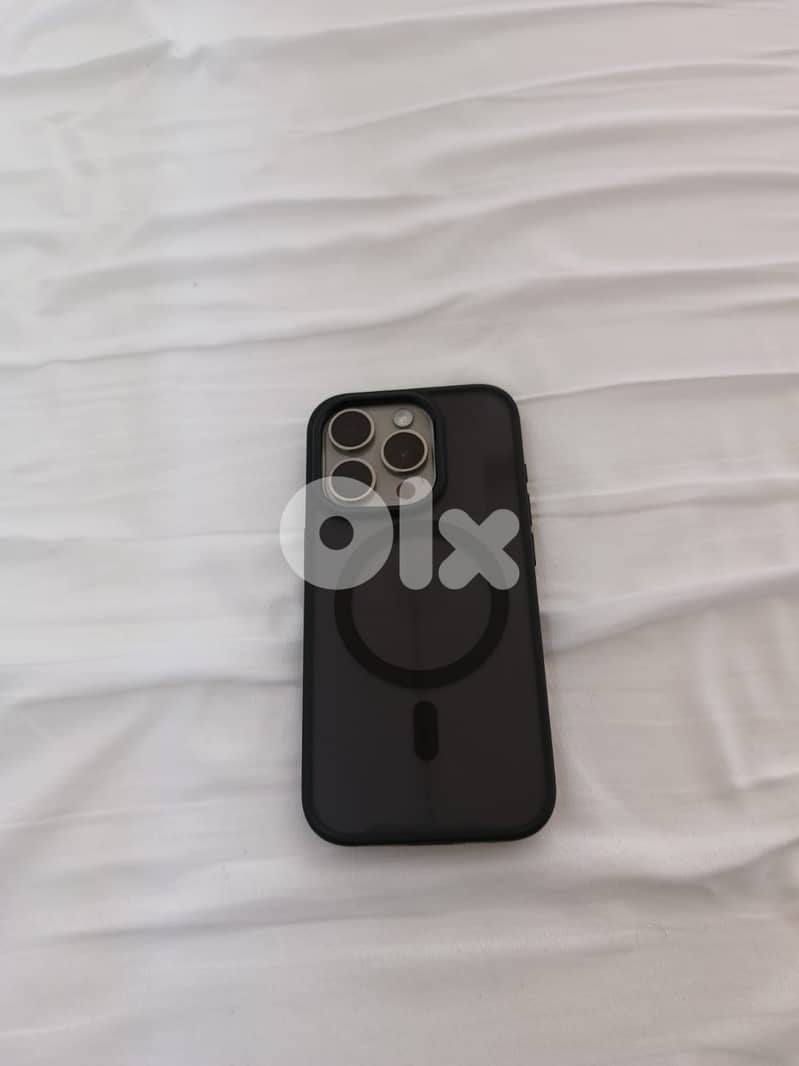 iphone 15pro 256 like new 1