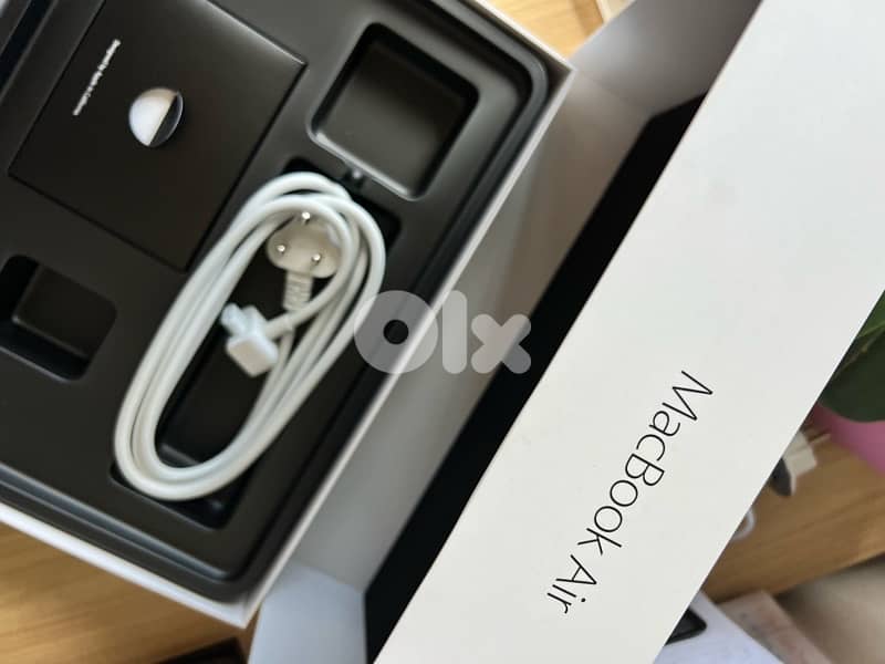 Macbook Air 13” - Good Condition 1