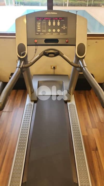 Treadmill Life Fitness