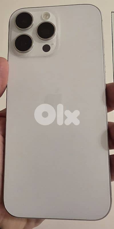 iphone 16 pro max silver 512 GB used 1