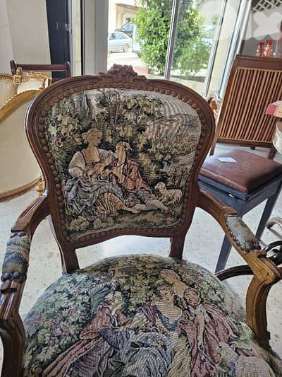 عدد ٢ مقاعد شغل كتير مميز