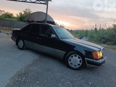 Mercedes-Benz 300 1992