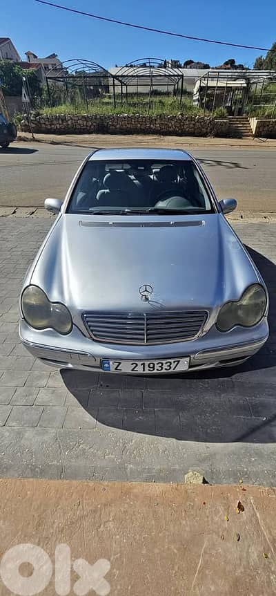 Mercedes-Benz C240  2004