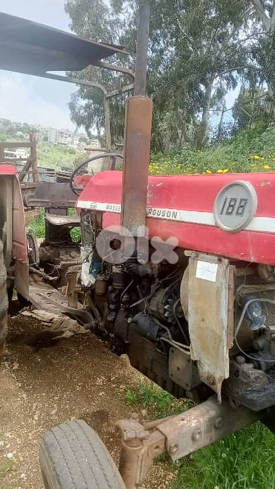 جرار زراعي (تركتور)