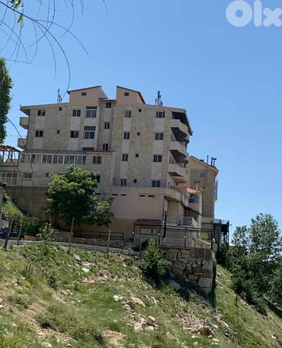 Residential Building for Sale in Faqra  -  مبنى سكني للبيع في فقرا