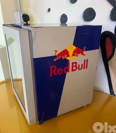 redbull display fridge in excellent condition. 175$