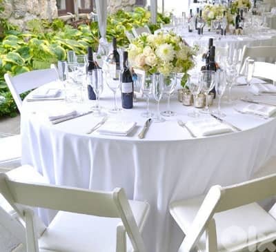 5 nappes  rondes beige et 5 nappes rondes blanches