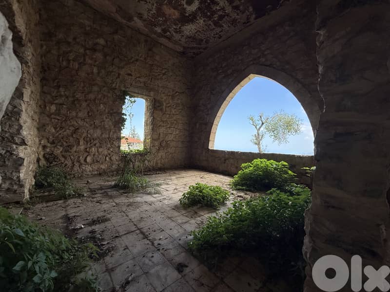 Land with Heritage Villa for sale in Aley أرض مع فيلا تراثية في عاليه 5