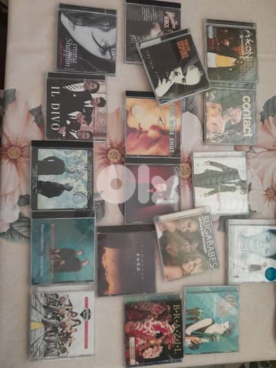17 original cds b 7$.
