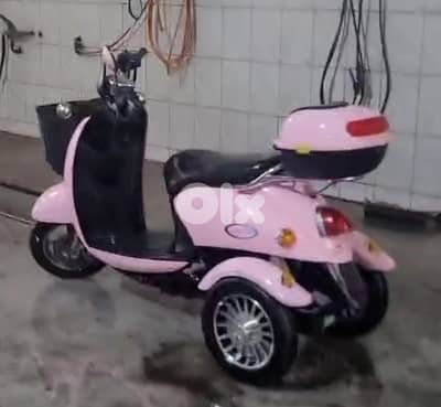 Electric moto color pink
