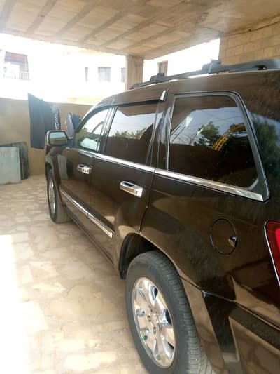 جيب شيروكى 2009