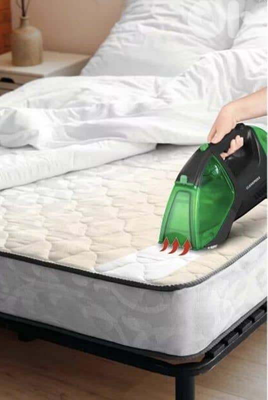 CLEANmaxx recheargeable Handheld Upholstery and Carpet Cleaner 9
