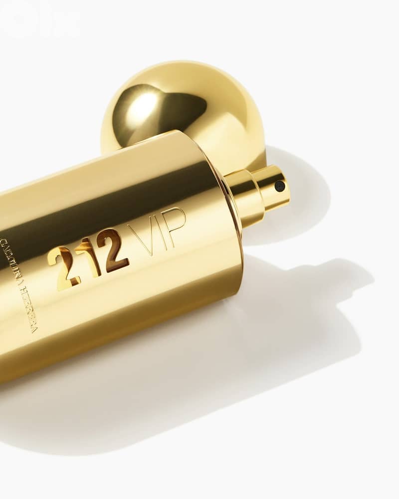 Carolina Herrera 212 VIP Pour Femme 50ml Eau de Parfum 1