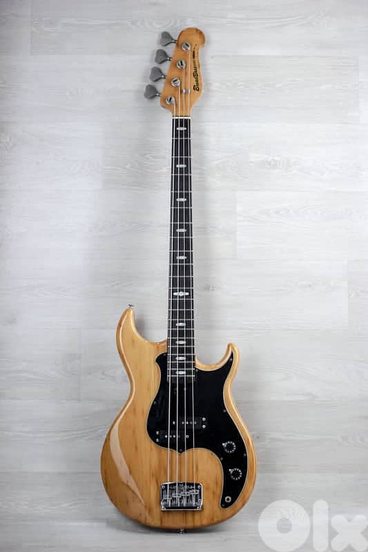 Yamaha Bass Guitars 1