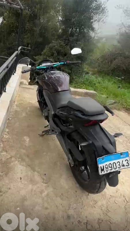 Bullet Bajaj Dominar 400 2