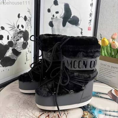 MOON BOOT