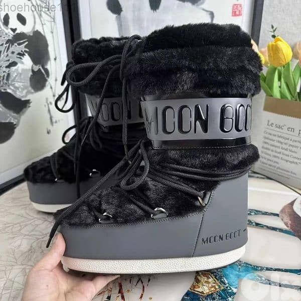 MOON BOOT 1
