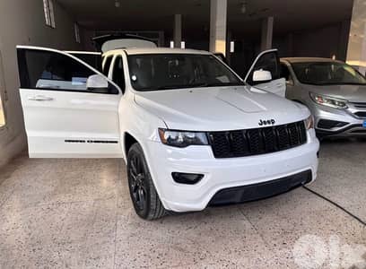 جيب شيروكى 2017