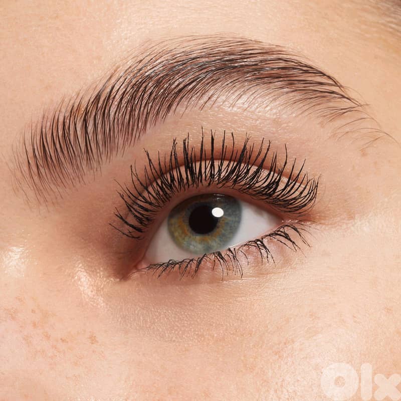Essence Lash PRINCESS curl & volume mascara 4