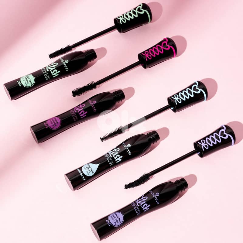 Essence Lash PRINCESS curl & volume mascara 8