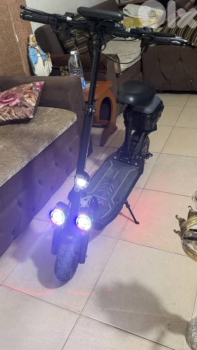 Scooter orahn wings mosta3male chi baset