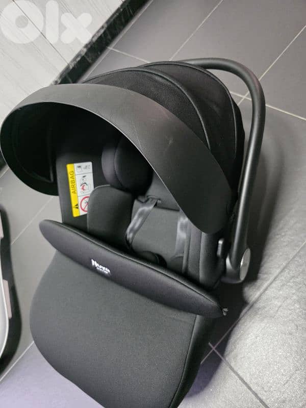 Car Seat New born without base 1