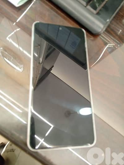 سامسونج s21 fe 5g للبدل ع ايفون