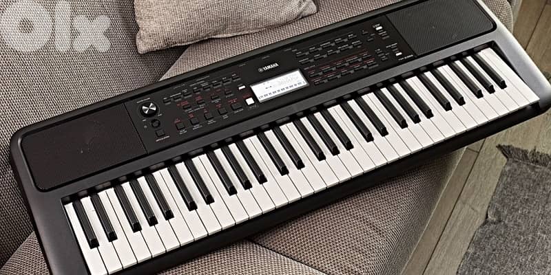 YAMAHA PSR-E383 1