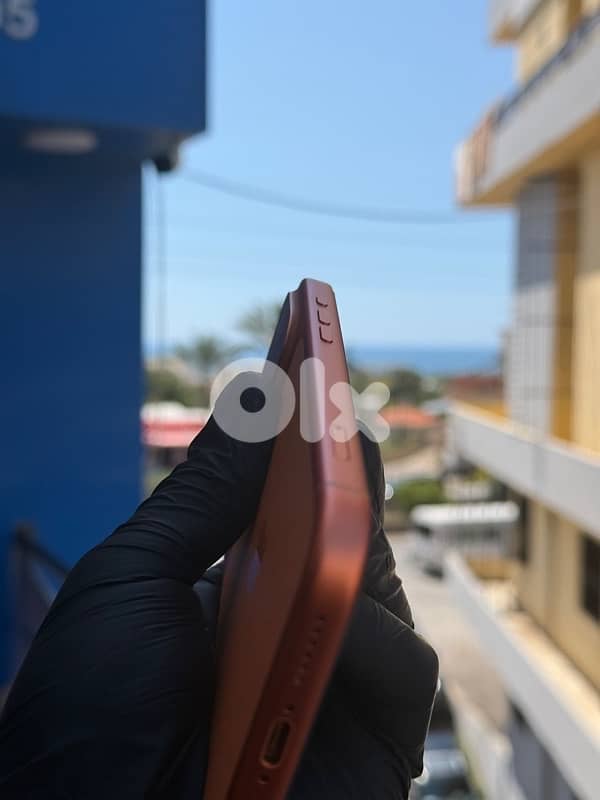 iPhone 17 Pro Max Used 5