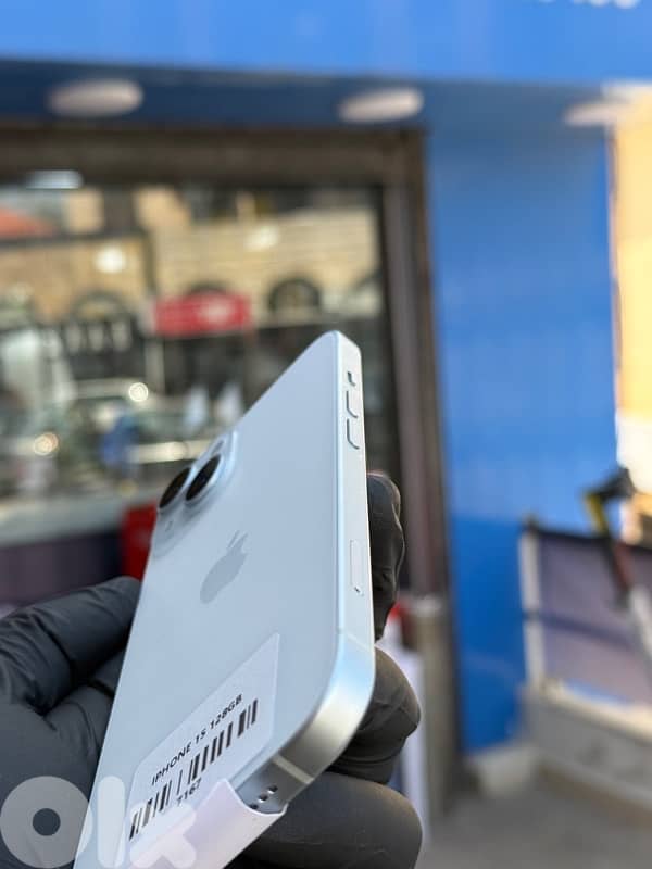 iPhone 15 open Box 2