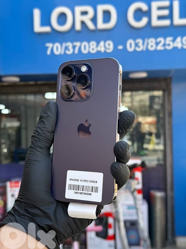 iPhone 14 Pro open Box 4