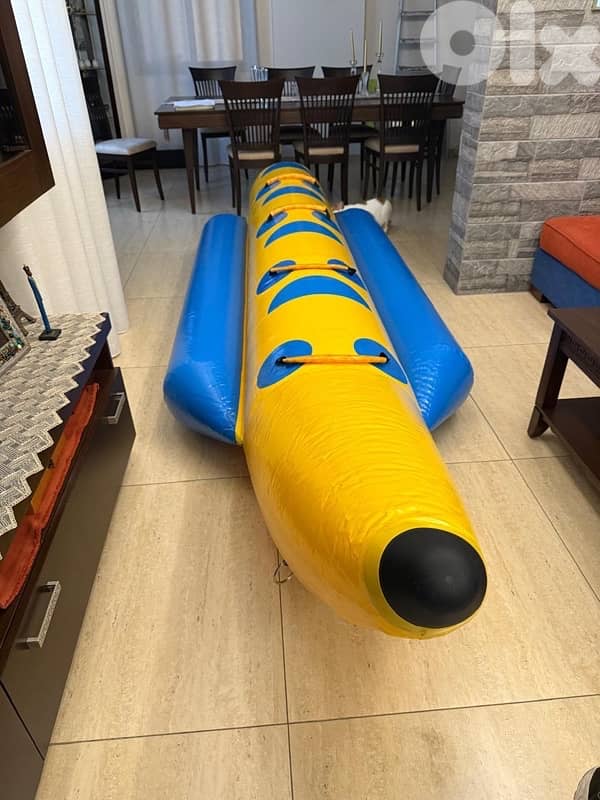 Inflatable towable banana elite class- 4 person capacity 1